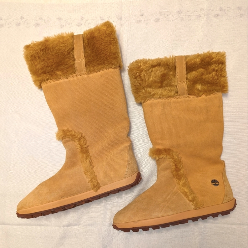 Timberland 10 Mukluk Tall Boots with Fur, Wheat color